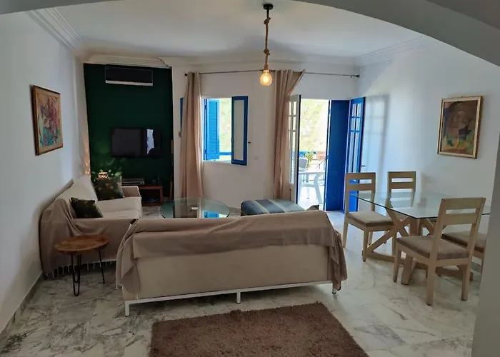 Comfy Appartement With Two Bed Rooms And Sea View Gammarth