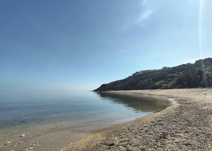 Pet friendly Bright Seashore Apartment Gammarth