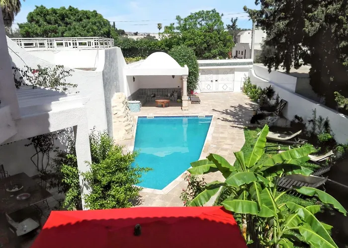Elegant Villa In Hammamet With Year-Round Private Pool met een Zwembad