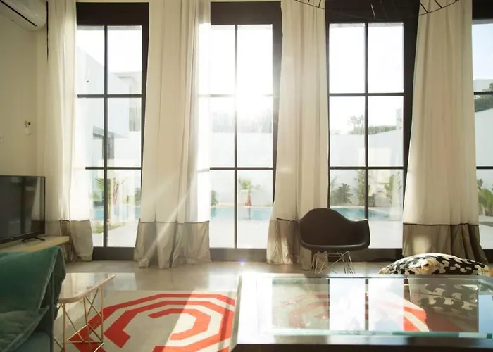 Pet friendly Les Verrieres De Gammarth: Villa Moderne +Piscine Tunis